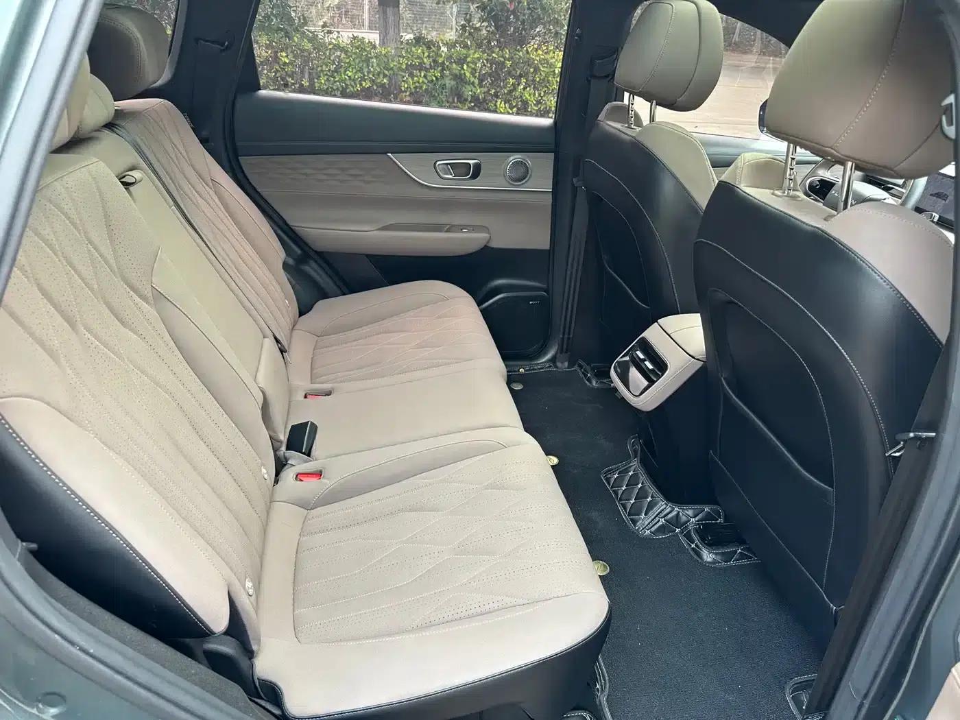 Fengyun T8 2025 1.5T 130km Premium Edition 5-seater — миниатюра 37