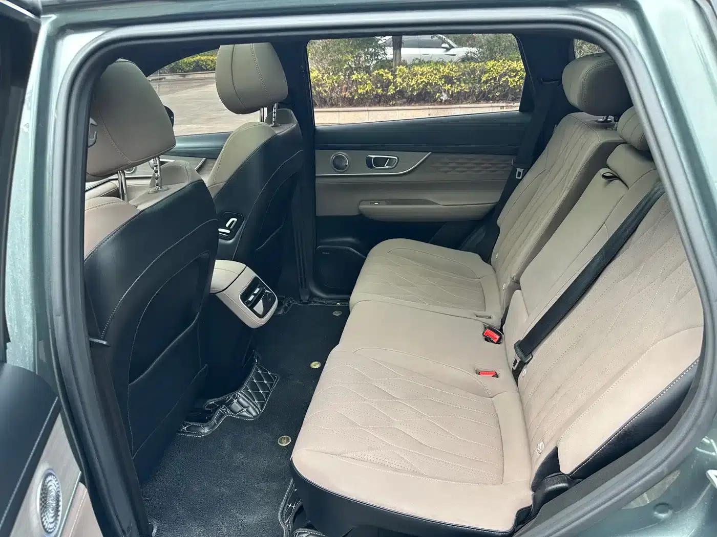 Fengyun T8 2025 1.5T 130km Premium Edition 5-seater — миниатюра 44