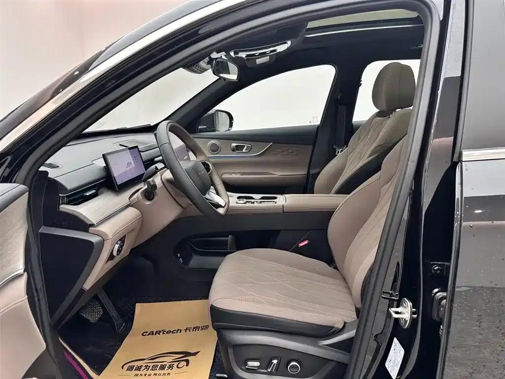 Fengyun T8 2025 1.5T 130km Premium Edition 5-seater — миниатюра 8