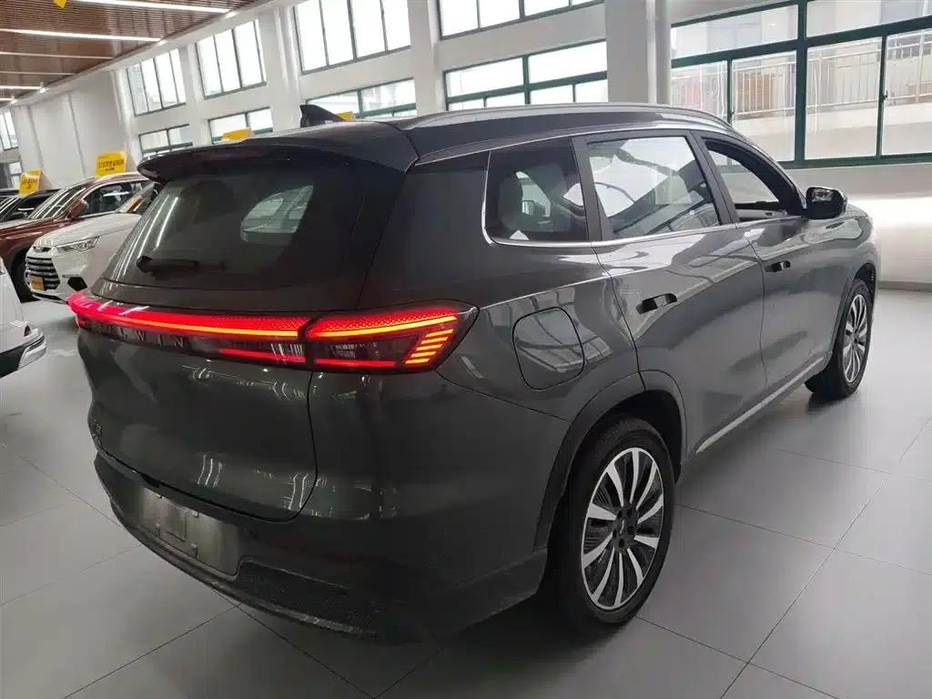Fengyun T8 2025 1.5T 130km Premium Edition 5-seater — миниатюра 5