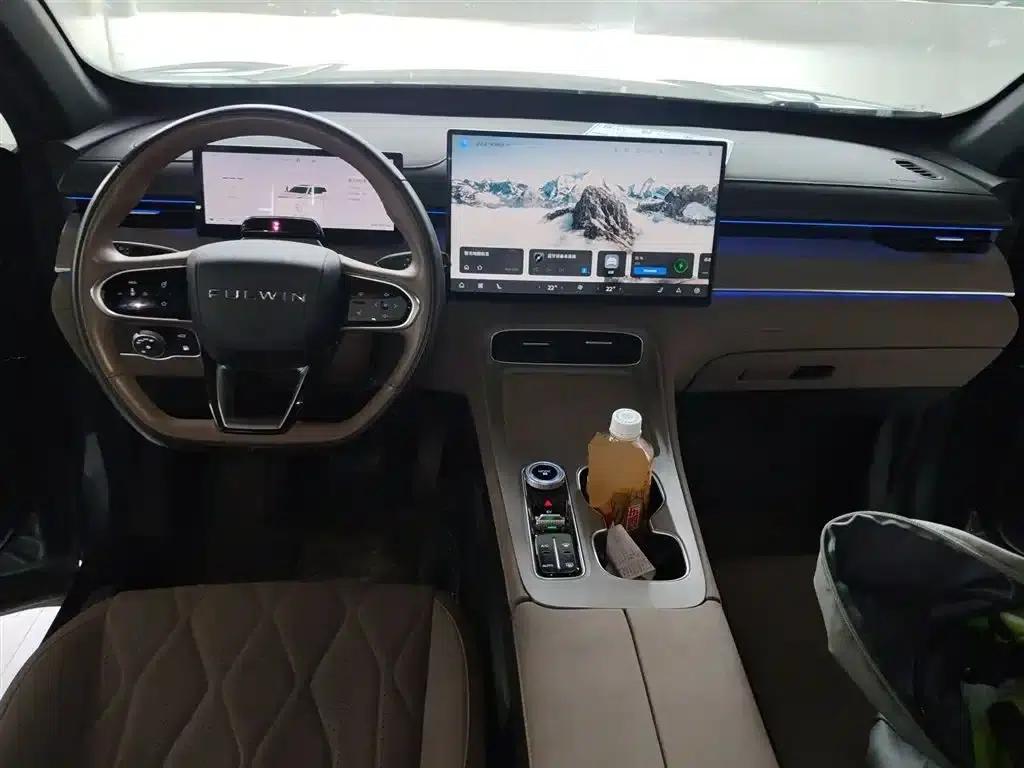 Fengyun T8 2025 1.5T 130km Premium Edition 5-seater — миниатюра 6