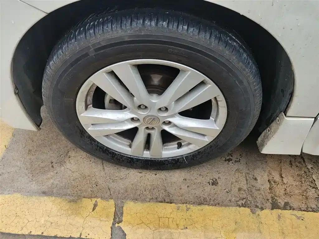 Quest 2015 3.5L SL — миниатюра 25