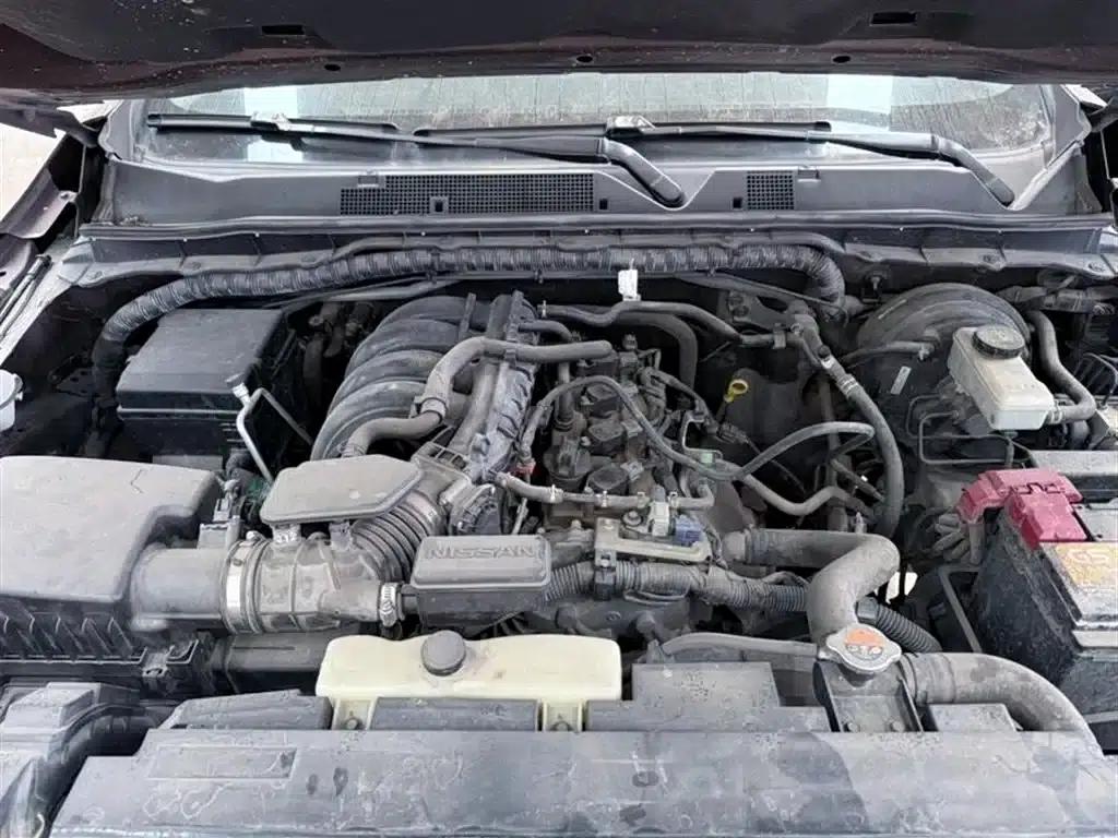 2017 Navara 2.5L Manual 4WD Flagship Edition QR25 — миниатюра 12
