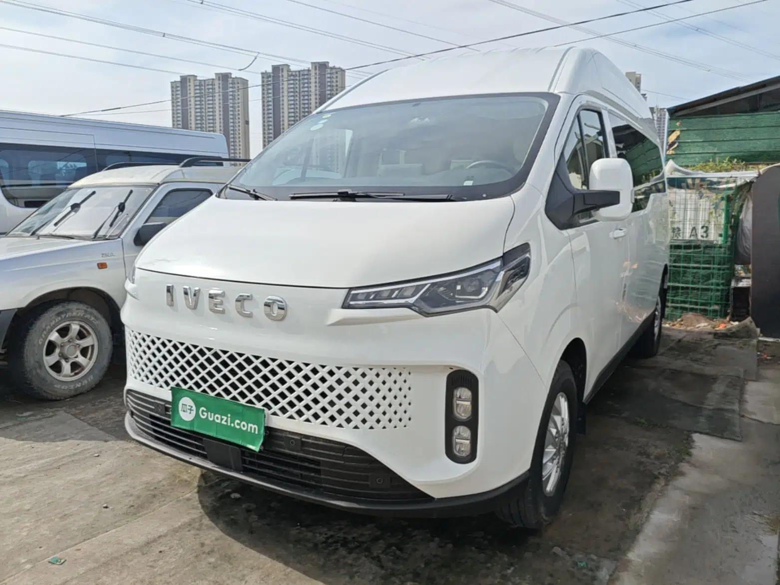 Iveco Fidato 2023 B33 Passenger Bus 2.0T 110 kW Automatic Starlight Edition High Roof — миниатюра 1