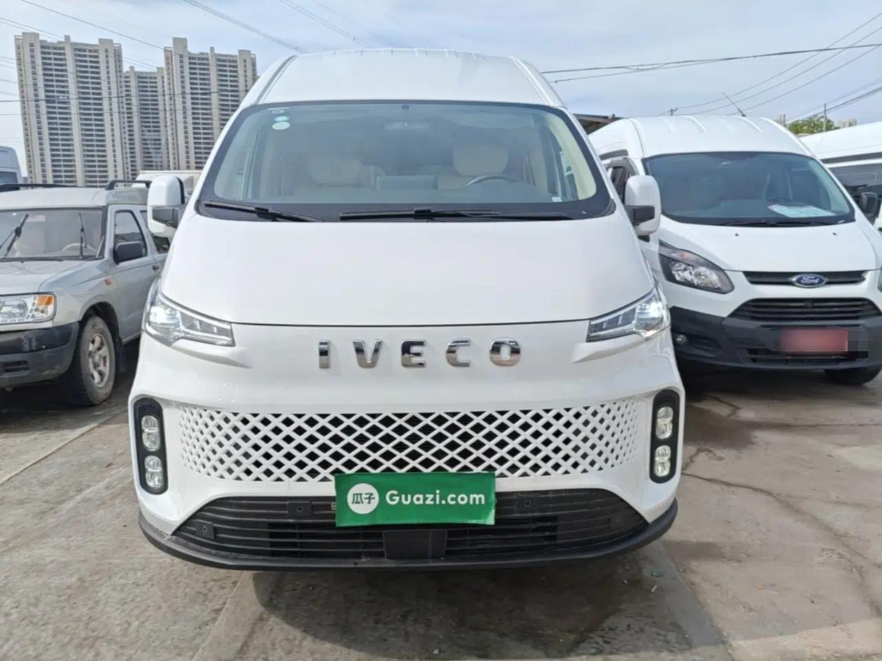 Iveco Fidato 2023 B33 Passenger Bus 2.0T 110 kW Automatic Starlight Edition High Roof — миниатюра 2