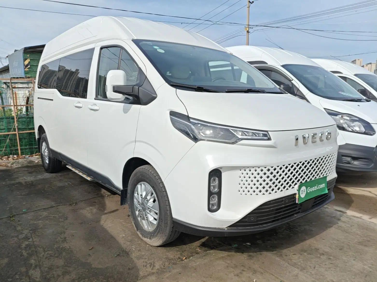 Iveco Fidato 2023 B33 Passenger Bus 2.0T 110 kW Automatic Starlight Edition High Roof — миниатюра 3