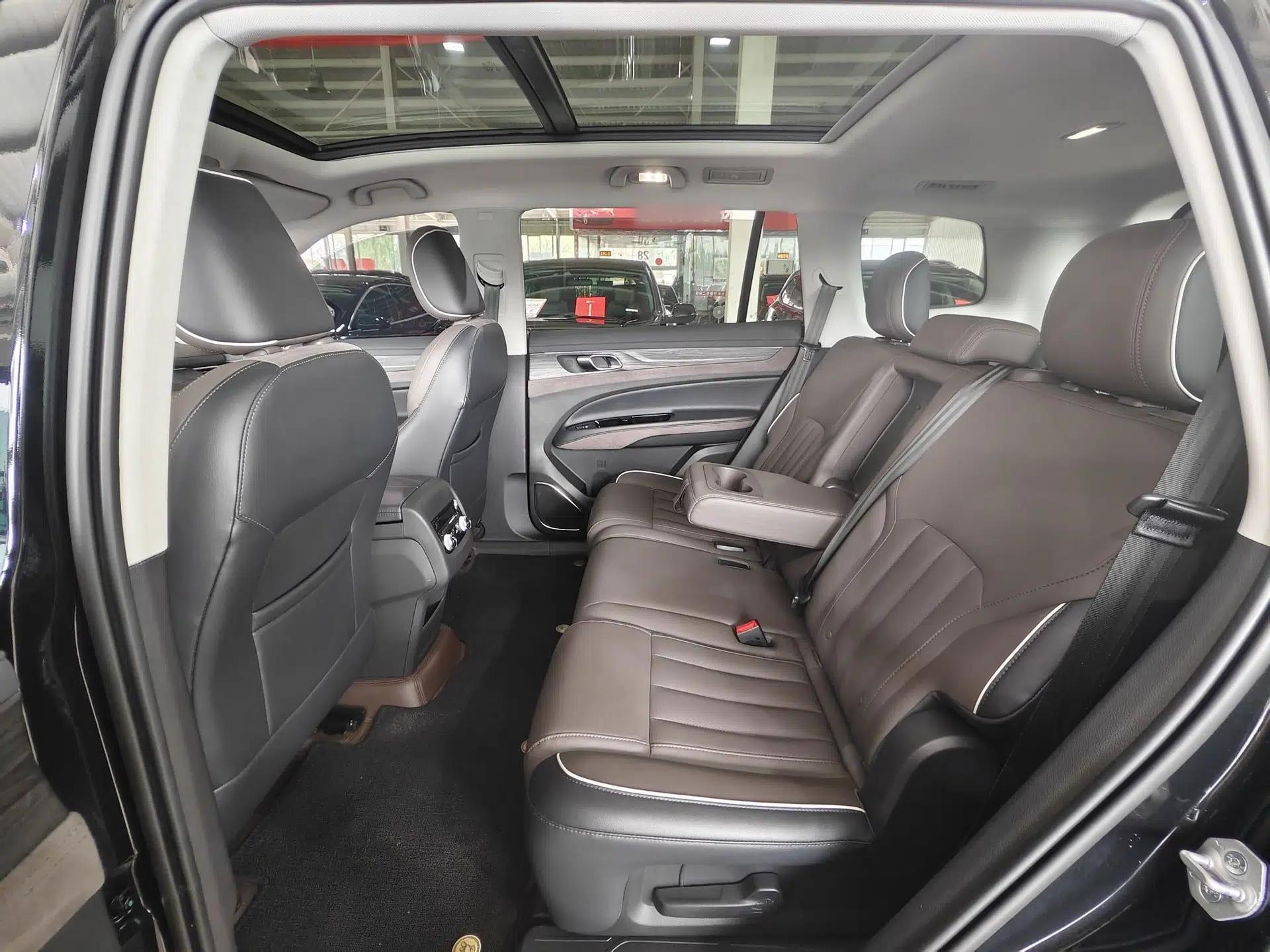 Ford Equator 2023 EcoBoost 225 Premier 7-Seater (2/3/2) — миниатюра 20