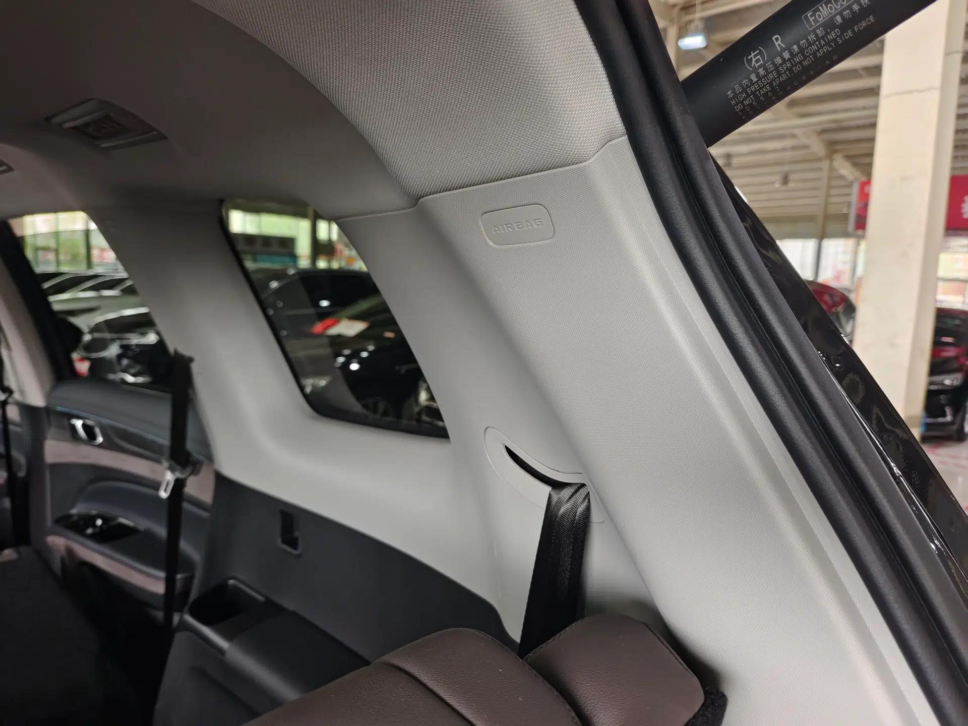 Ford Equator 2023 EcoBoost 225 Premier 7-Seater (2/3/2) — миниатюра 28