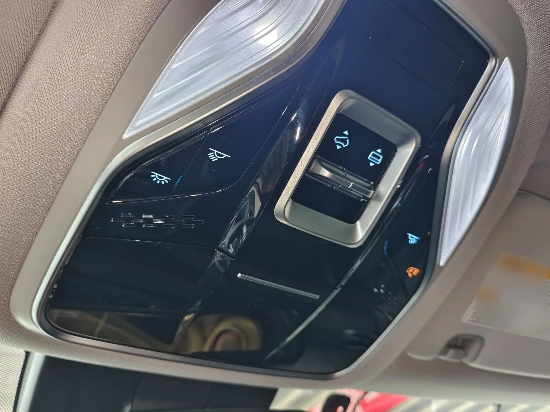 Ford Equator 2023 EcoBoost 225 Premier 7-Seater (2/3/2) — миниатюра 29