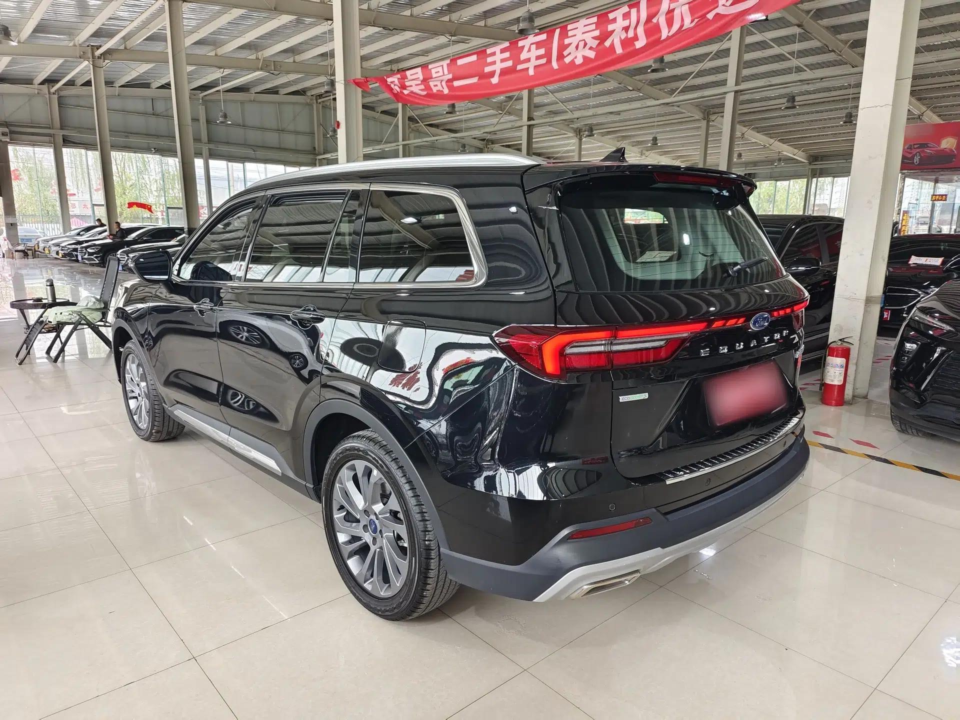 Ford Equator 2023 EcoBoost 225 Premier 7-Seater (2/3/2) — миниатюра 6