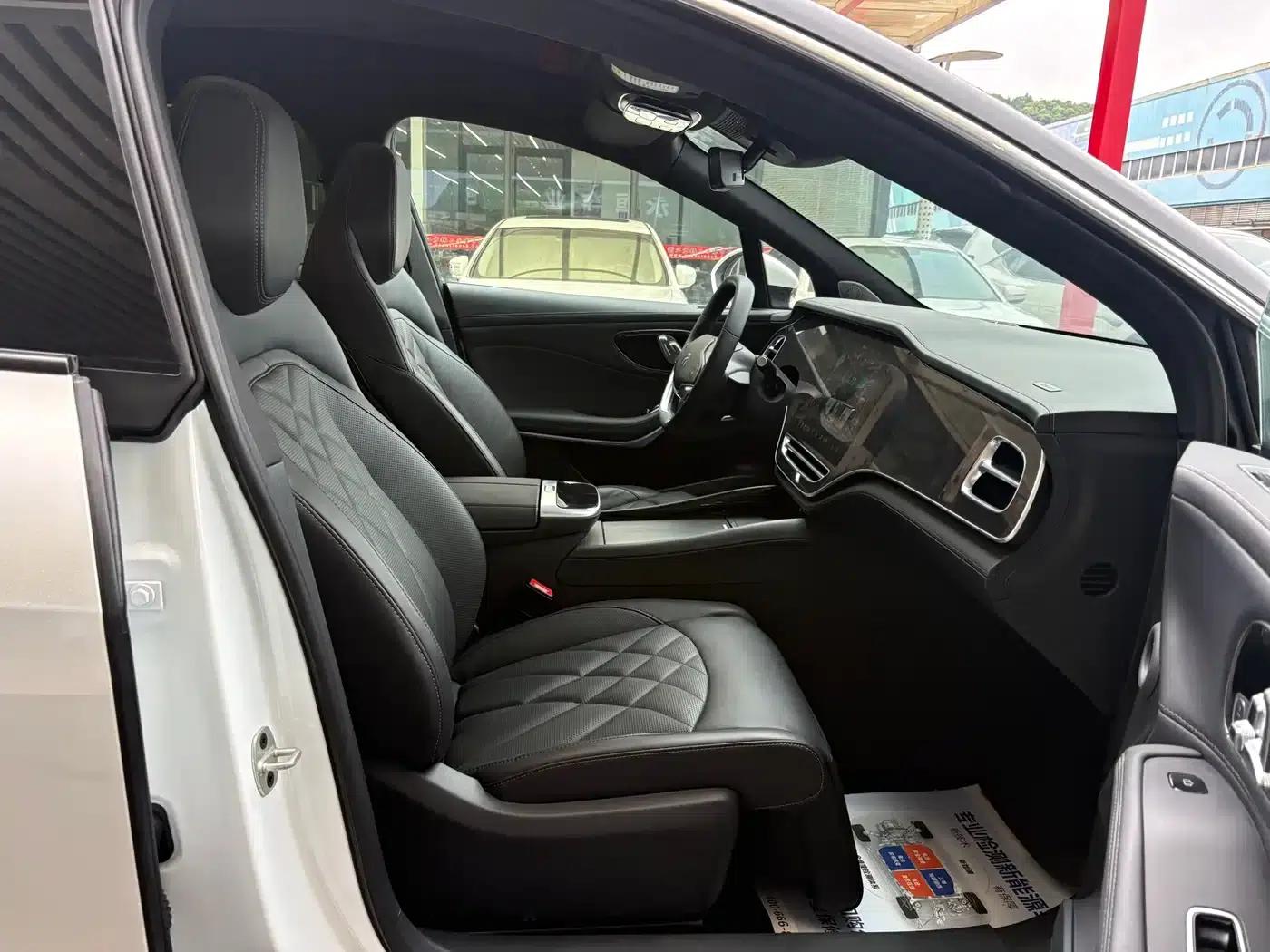 Feifan R7 2023 Rear-Wheel Drive Screen Dominator Edition — миниатюра 12