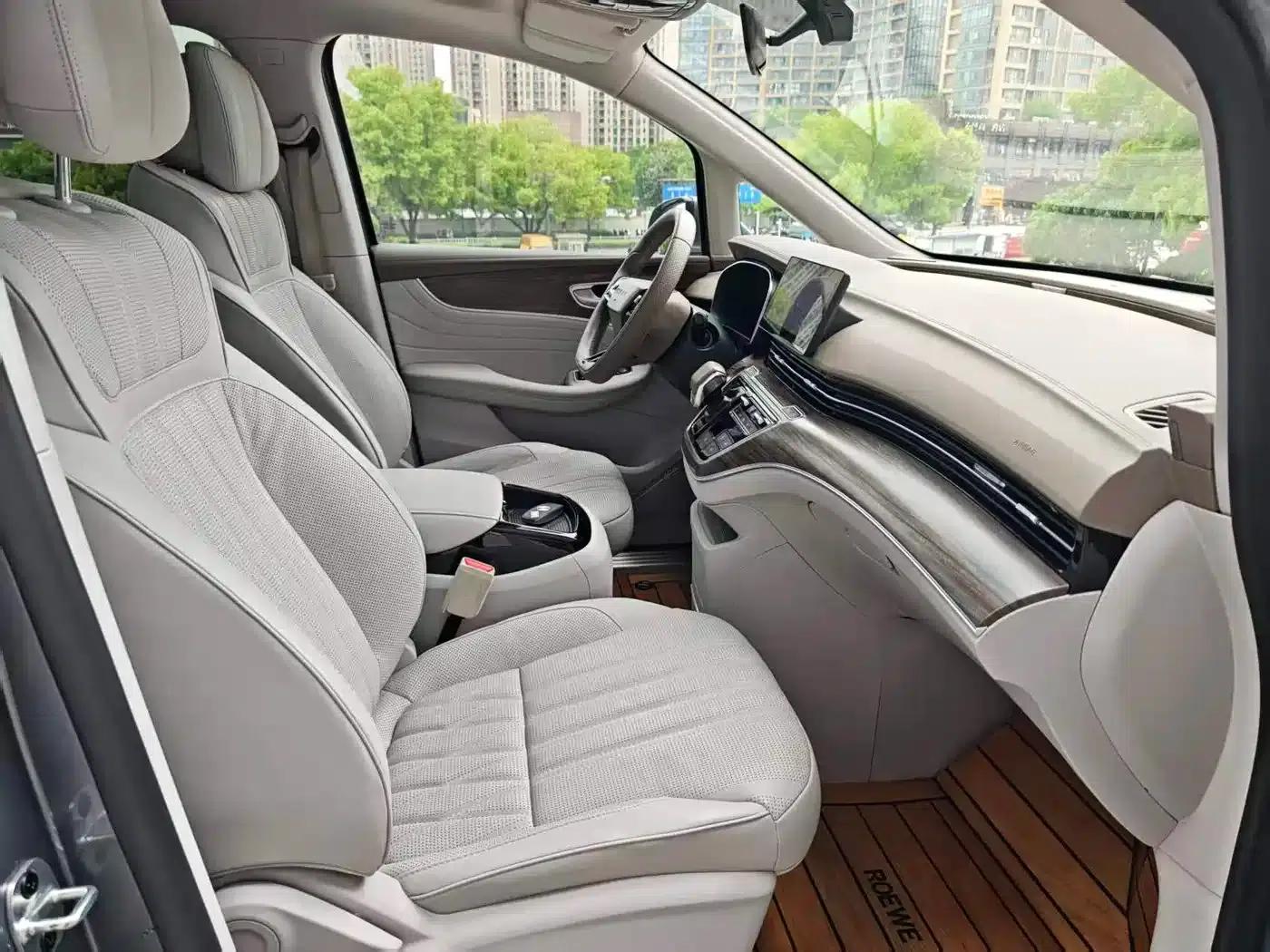 Roewe iMAX8 New Energy 2022 Gold Edition — миниатюра 18