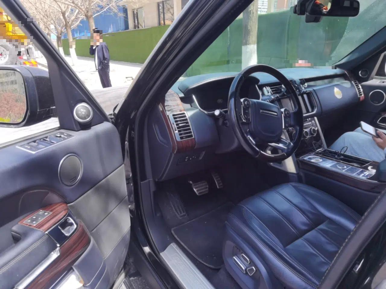 Land Rover Range Vogue 2013 5.0 V8 SC Vogue SE — миниатюра 17
