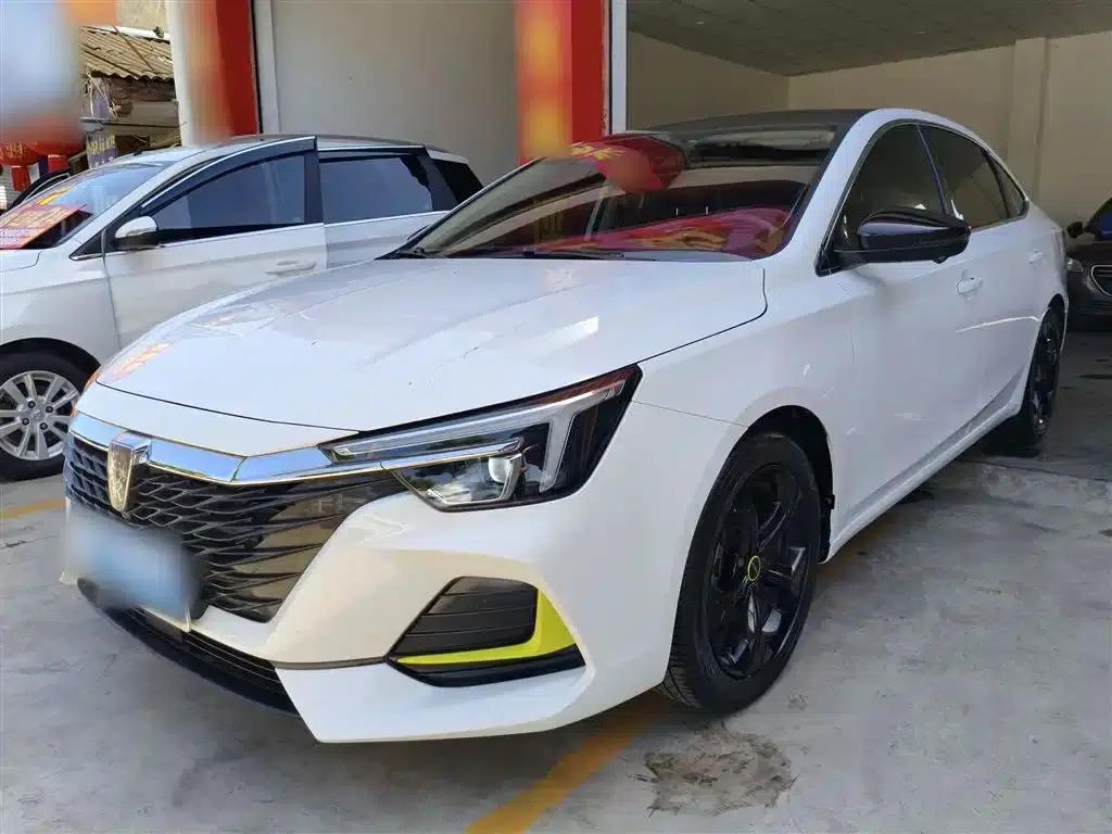 Roewe i6 MAX 2020 300TGI Automatic Cool Panoramic Sunroof Edition — миниатюра 1