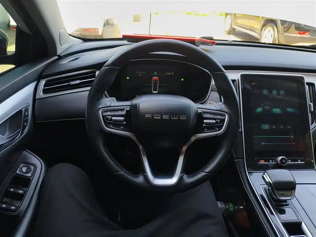 Roewe i6 MAX 2020 300TGI Automatic Cool Panoramic Sunroof Edition — миниатюра 11