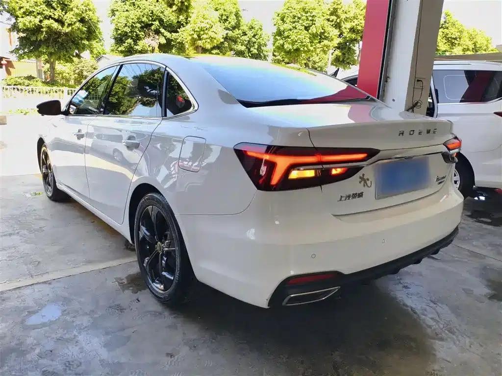 Roewe i6 MAX 2020 300TGI Automatic Cool Panoramic Sunroof Edition — миниатюра 5