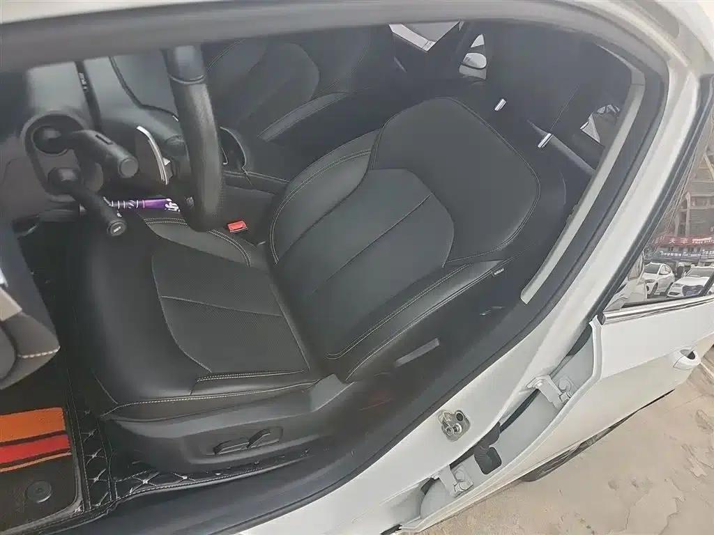Roewe i6 MAX 2020 300TGI Automatic Cool and Intelligent Driving Edition — миниатюра 15