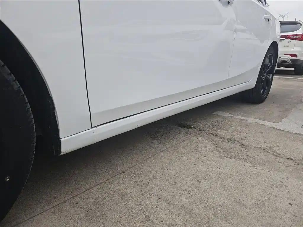 Roewe i6 MAX 2020 300TGI Automatic Cool and Intelligent Driving Edition — миниатюра 22