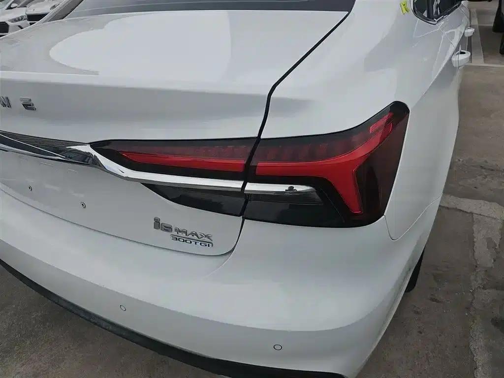 Roewe i6 MAX 2020 300TGI Automatic Cool and Intelligent Driving Edition — миниатюра 8