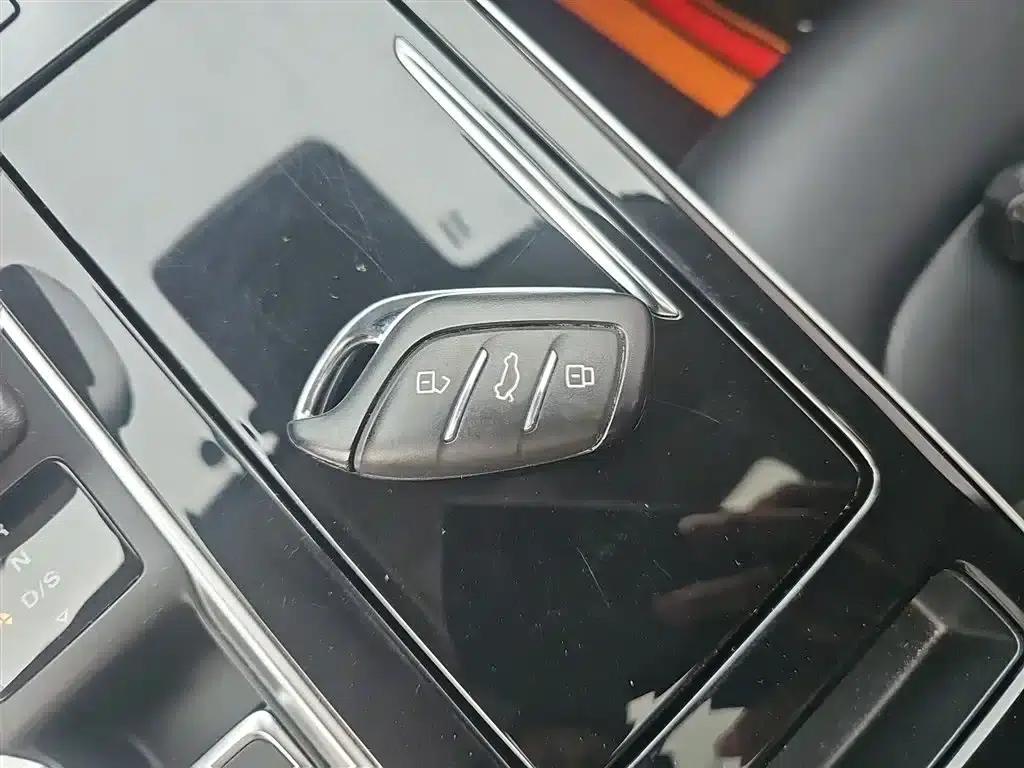 Roewe i6 MAX 2020 300TGI Automatic Cool and Intelligent Driving Edition — миниатюра 9
