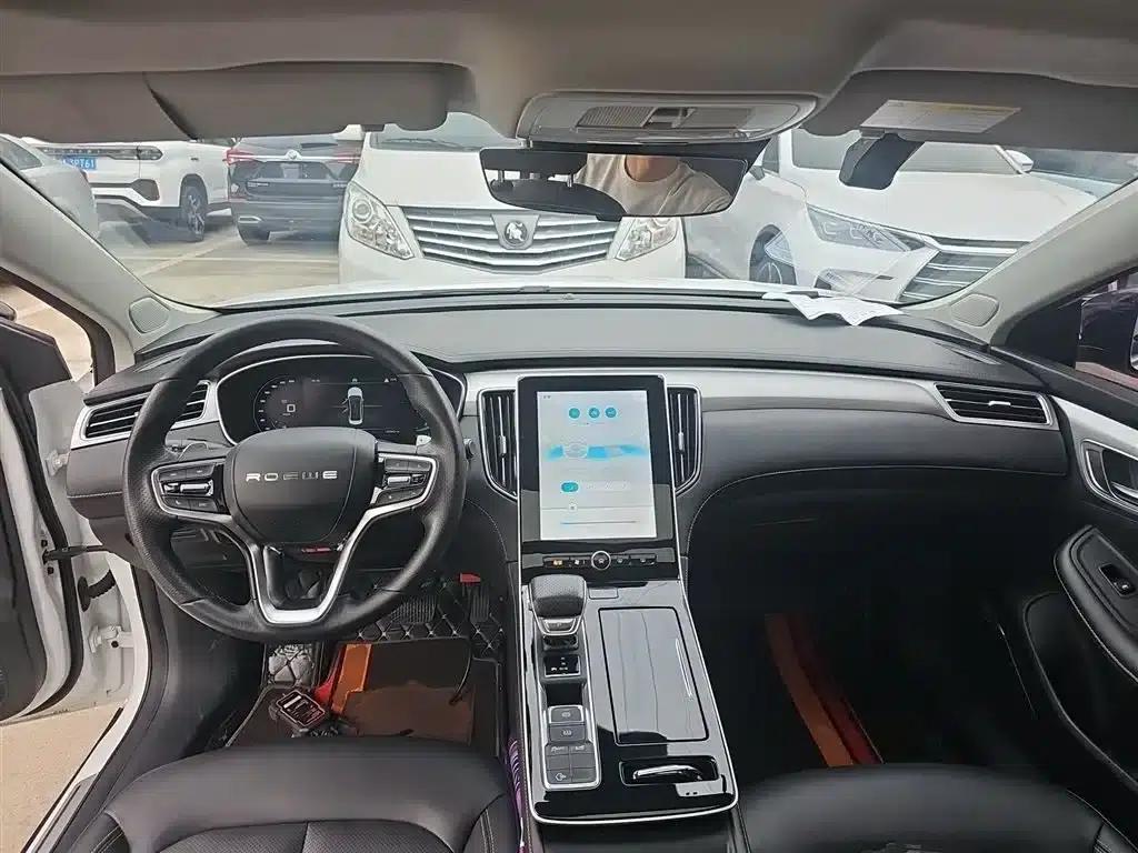 Roewe i6 MAX 2020 300TGI Automatic Cool and Intelligent Driving Edition — миниатюра 10