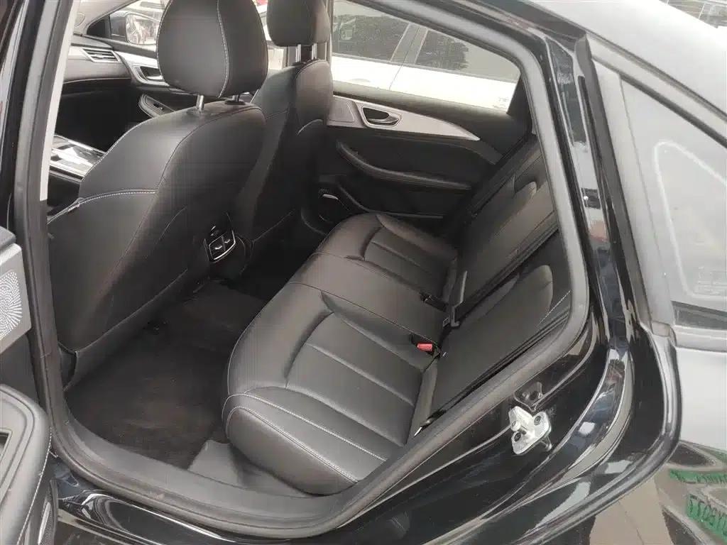 Roewe i6 MAX 2020 300TGI Automatic Cool Edition — миниатюра 13
