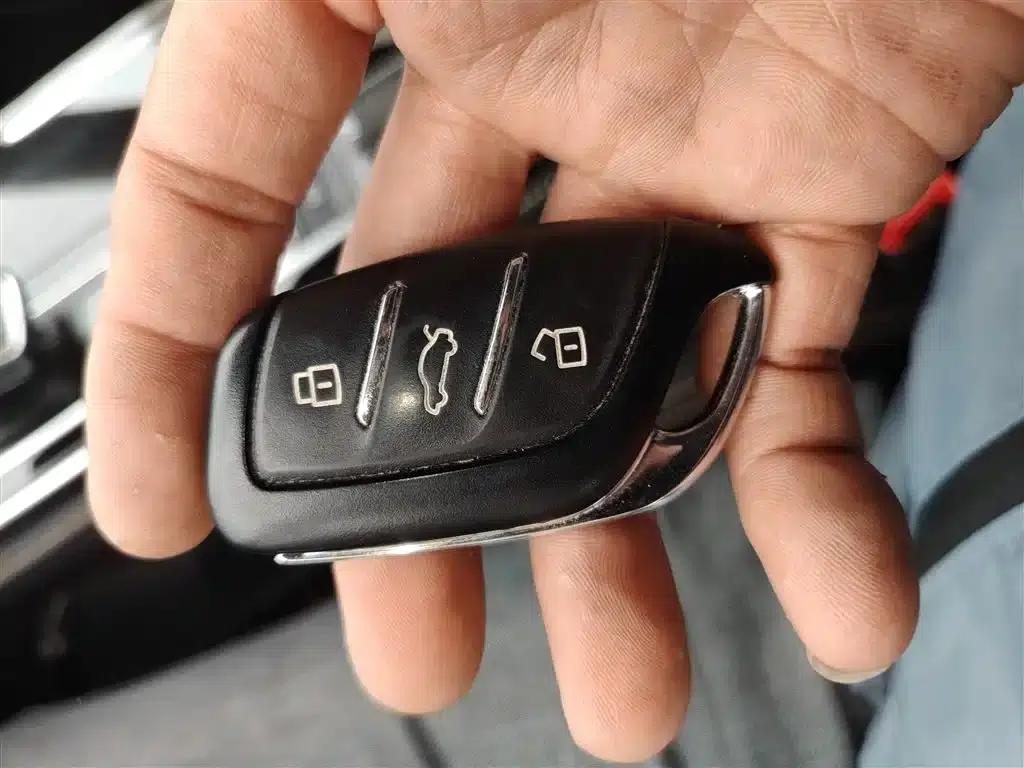 Roewe i6 MAX 2020 300TGI Automatic Cool Edition — миниатюра 17