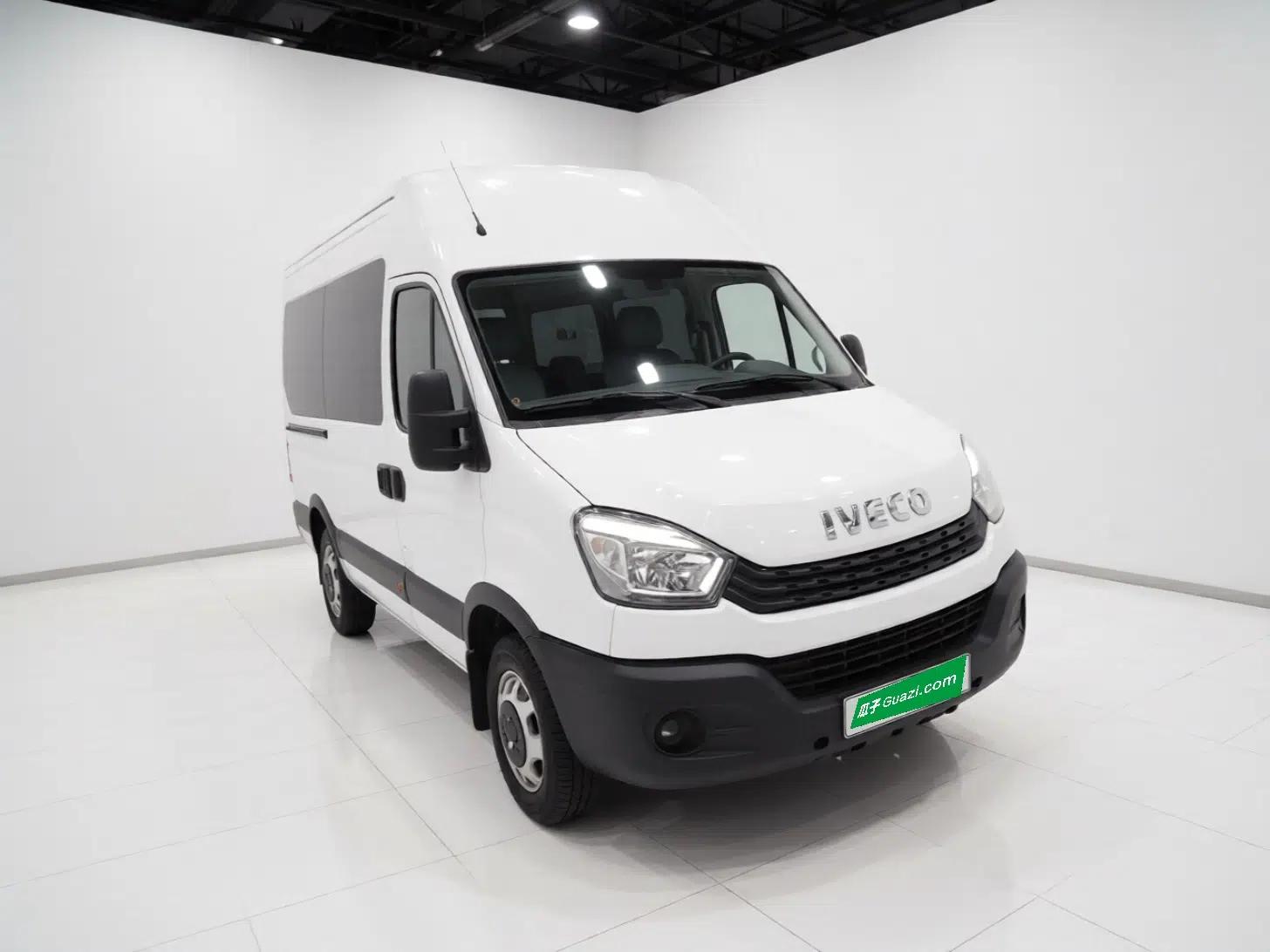 Iveco Eurocargo 2021 2.0T Manual Super-Rui Short Wheelbase Low-Roof Side-Hinged Door F1A — миниатюра 3
