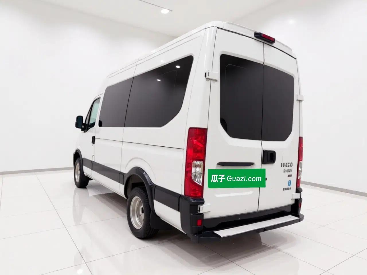 Iveco Eurocargo 2021 2.0T Manual Super-Rui Short Wheelbase Low-Roof Side-Hinged Door F1A — миниатюра 4