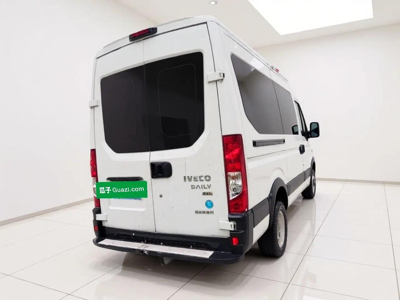 Iveco Eurocargo 2021 2.0T Manual Super-Rui Short Wheelbase Low-Roof Side-Hinged Door F1A — миниатюра 6