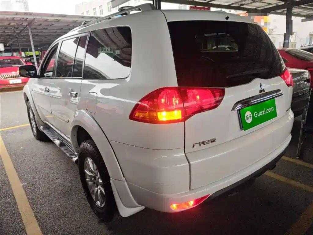 2013 Pajero Sport 3.0L Automatic 4WD Flagship Edition — миниатюра 23