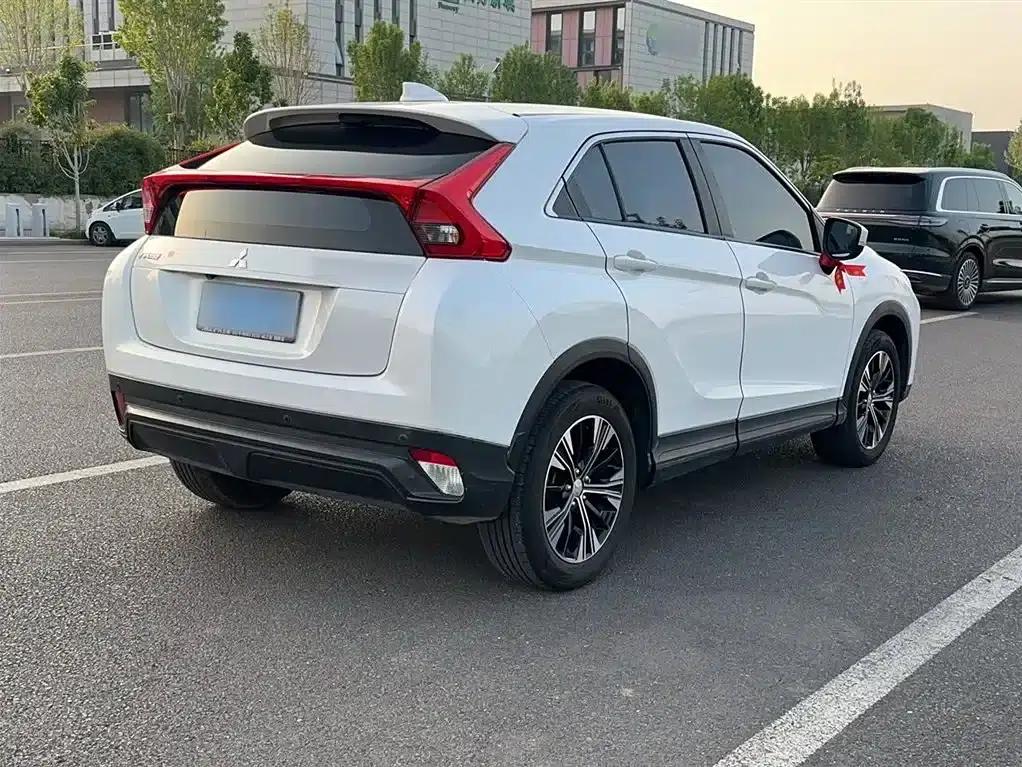 Eclipse Cross 2018 1.5T CVT 2WD Fearless Edition — миниатюра 4