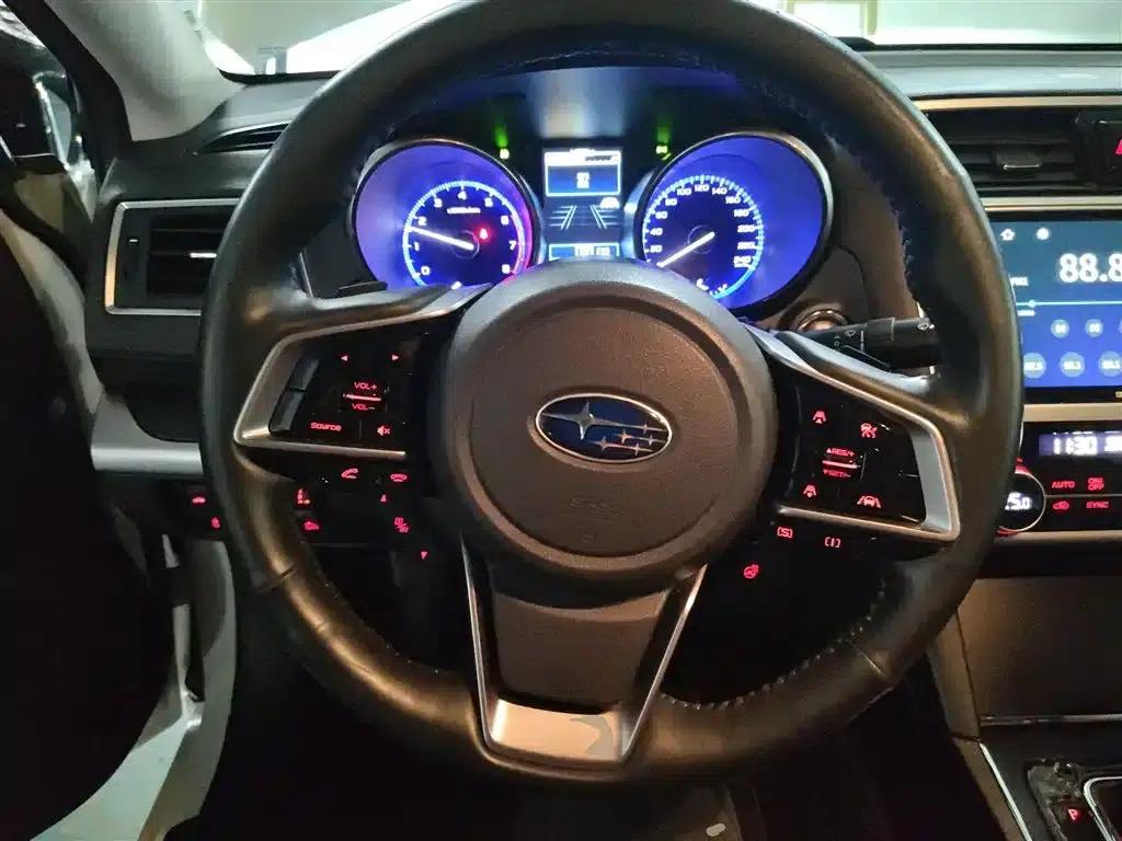 Legacy 2018 2.5i AWD Glory Edition EyeSight — миниатюра 7