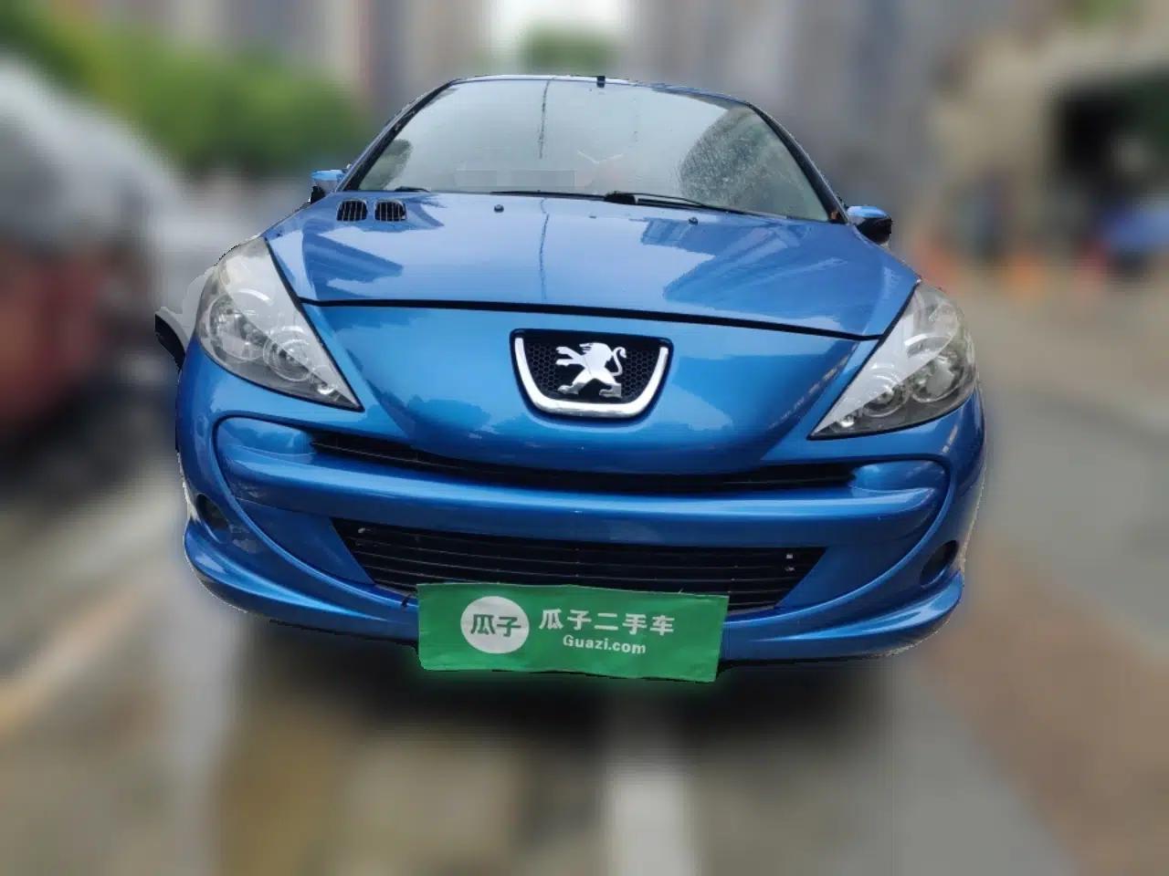 Peugeot 207 2011 Hatchback 1.4L Manual Yule Edition — миниатюра 2