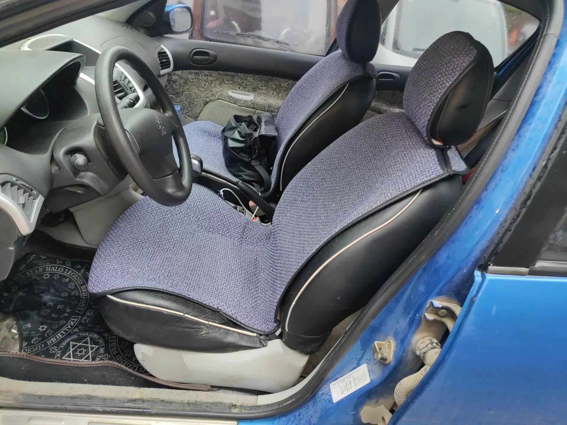 Peugeot 207 2011 Hatchback 1.4L Manual Yule Edition — миниатюра 16