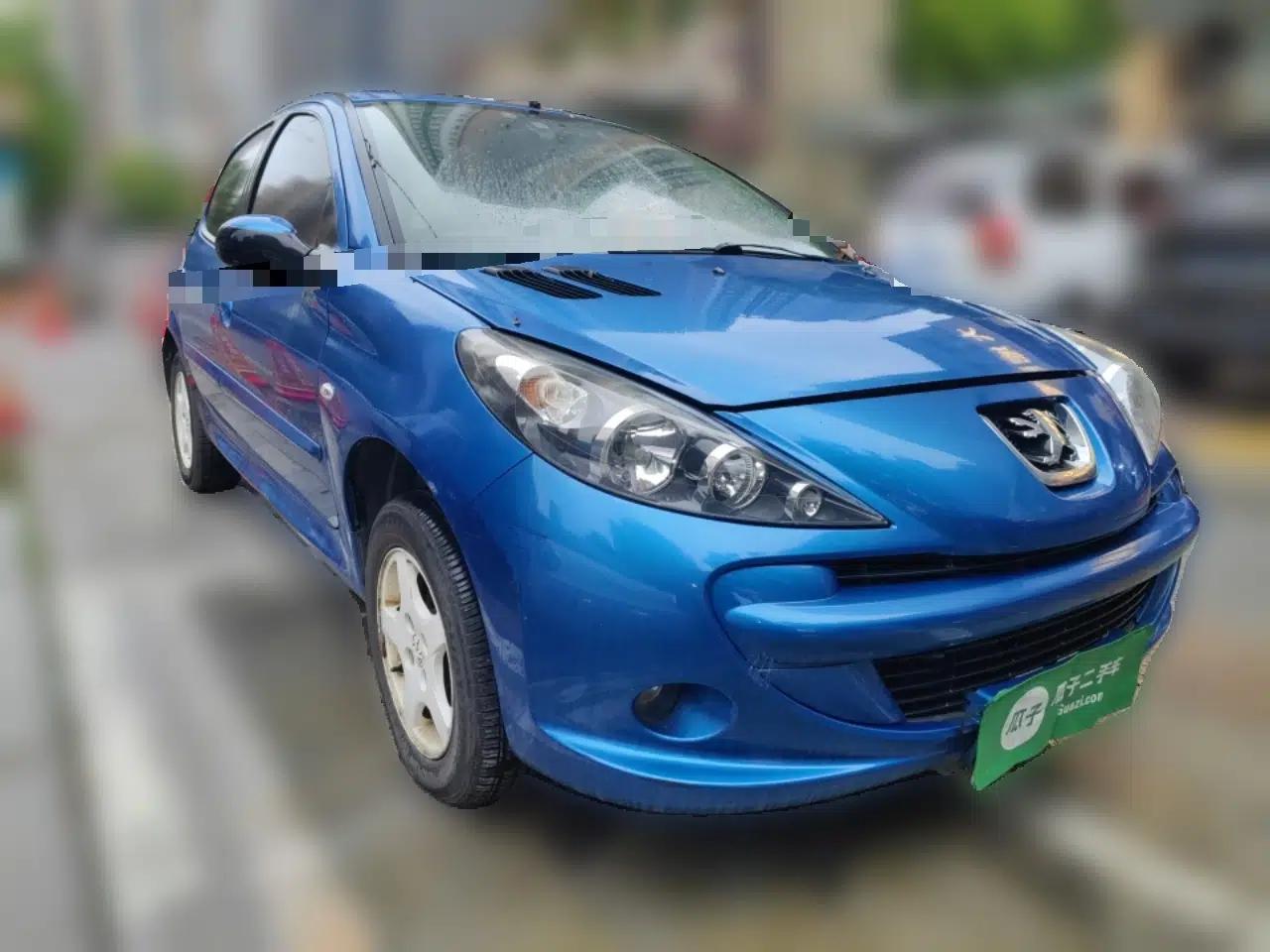 Peugeot 207 2011 Hatchback 1.4L Manual Yule Edition — миниатюра 3