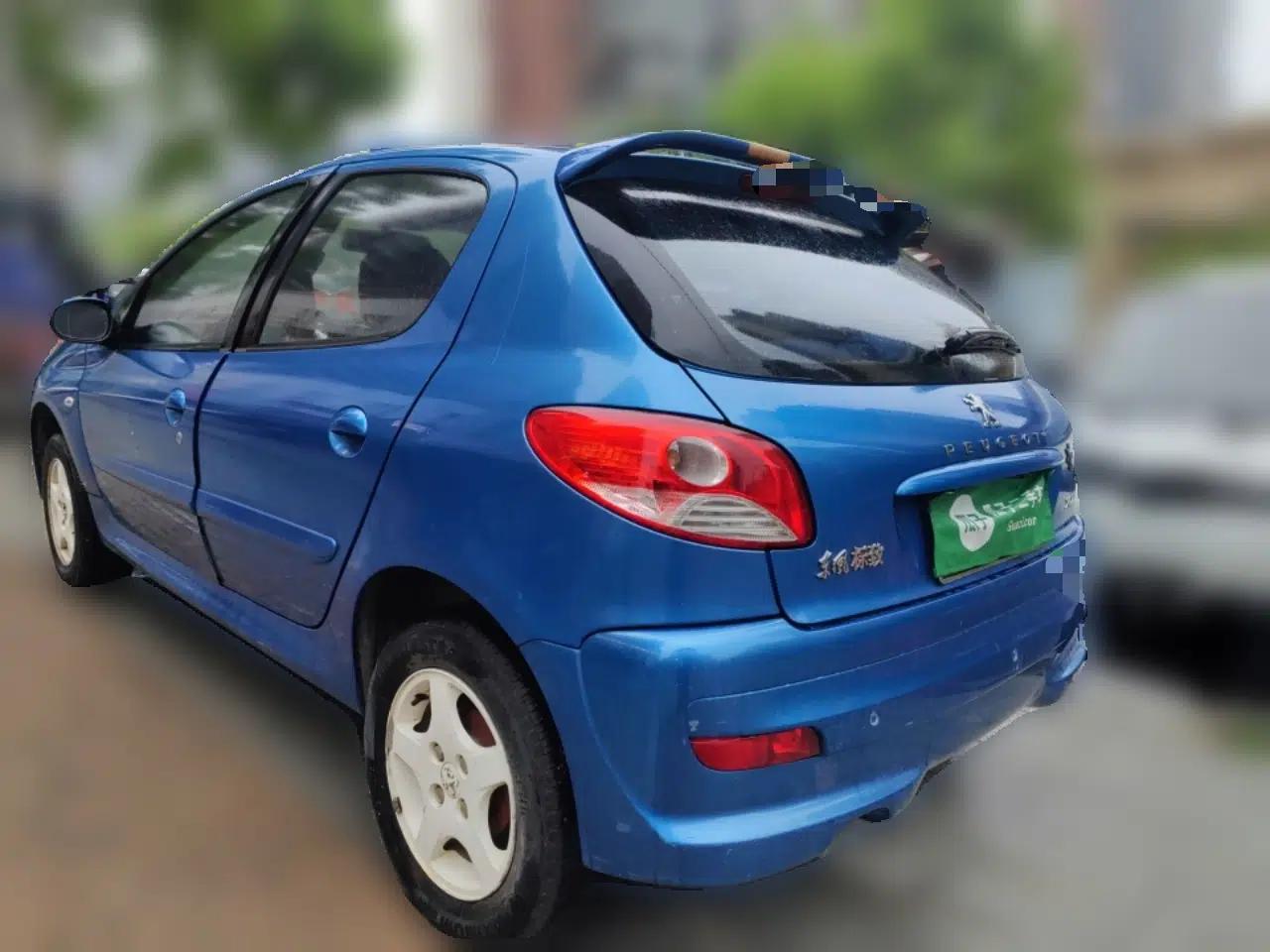 Peugeot 207 2011 Hatchback 1.4L Manual Yule Edition — миниатюра 4