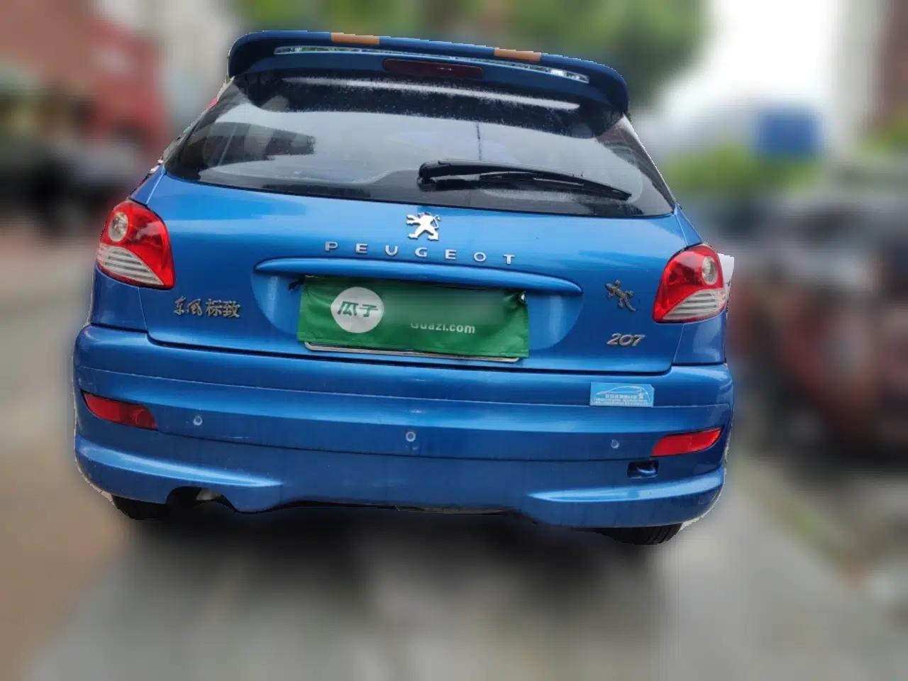 Peugeot 207 2011 Hatchback 1.4L Manual Yule Edition — миниатюра 5