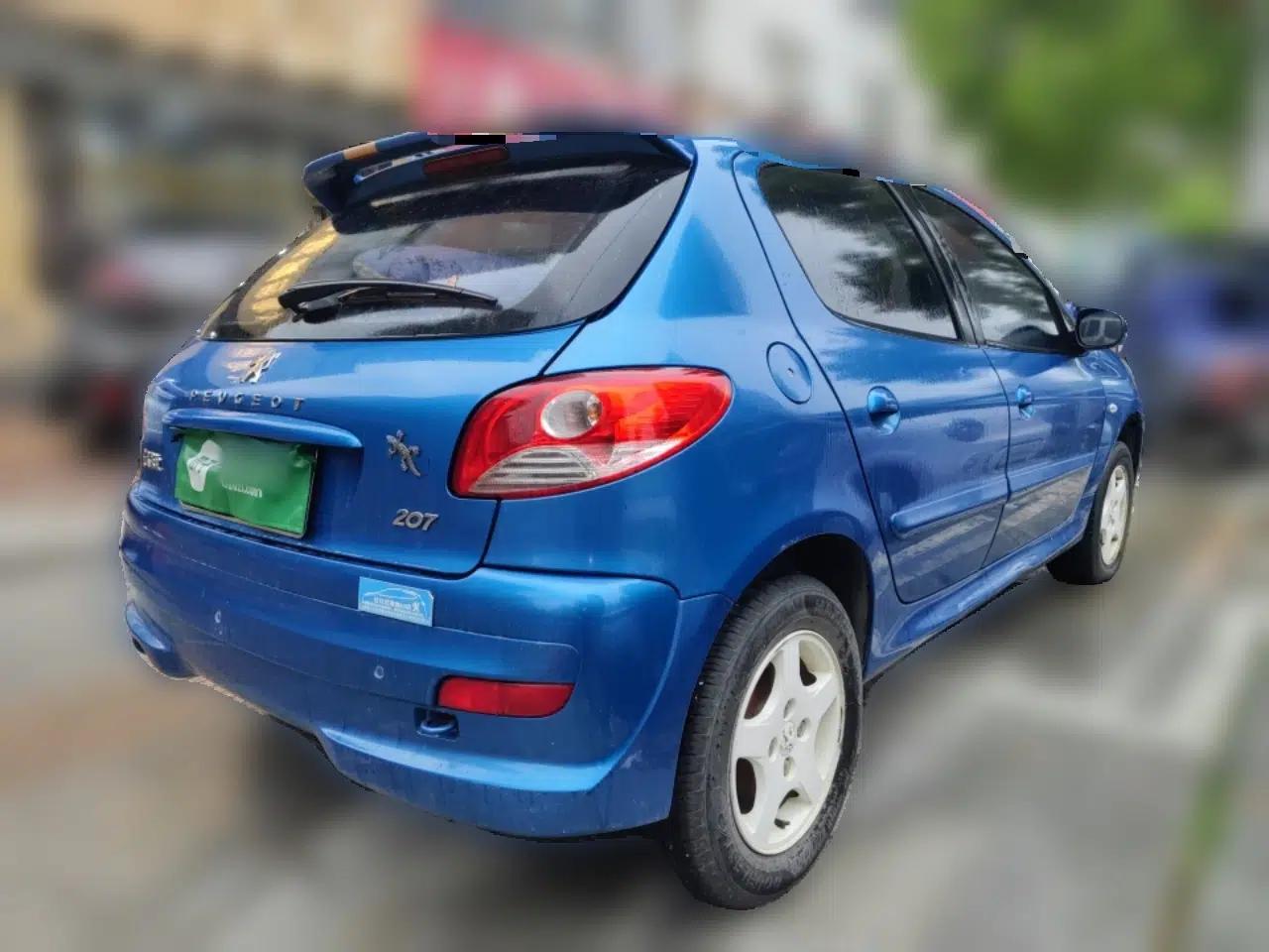 Peugeot 207 2011 Hatchback 1.4L Manual Yule Edition — миниатюра 6