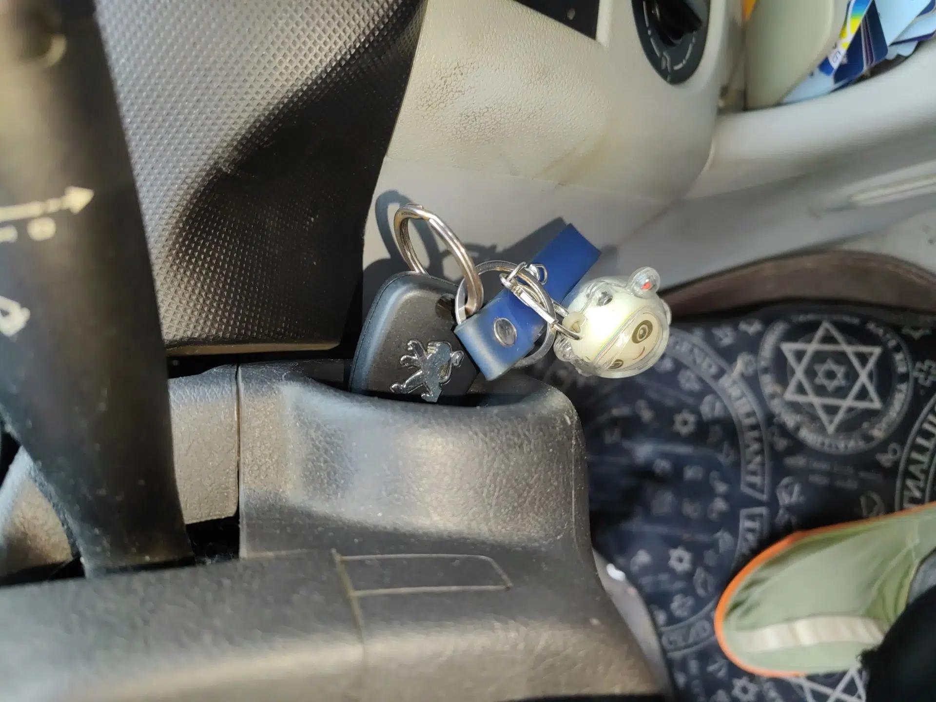 Peugeot 207 2011 Hatchback 1.4L Manual Yule Edition — миниатюра 9