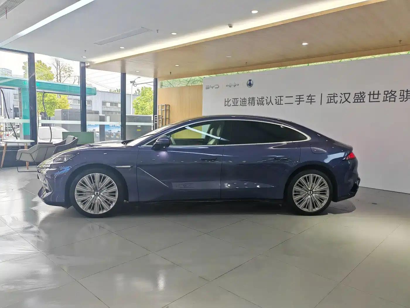 Denza Z9 2024 Model, 1100km Range, 4WD Ultra Edition — миниатюра 2