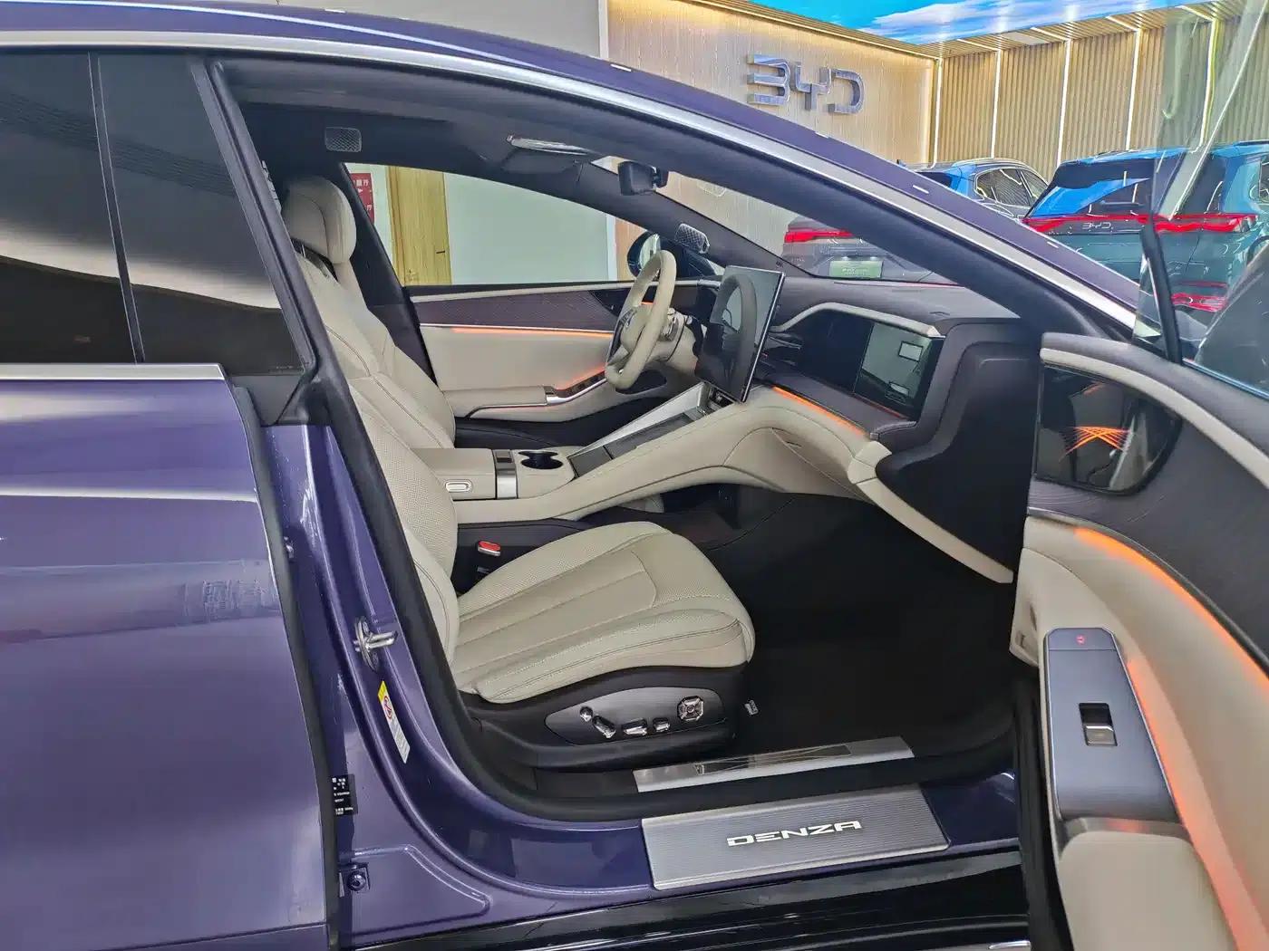 Denza Z9 2024 Model, 1100km Range, 4WD Ultra Edition — миниатюра 12