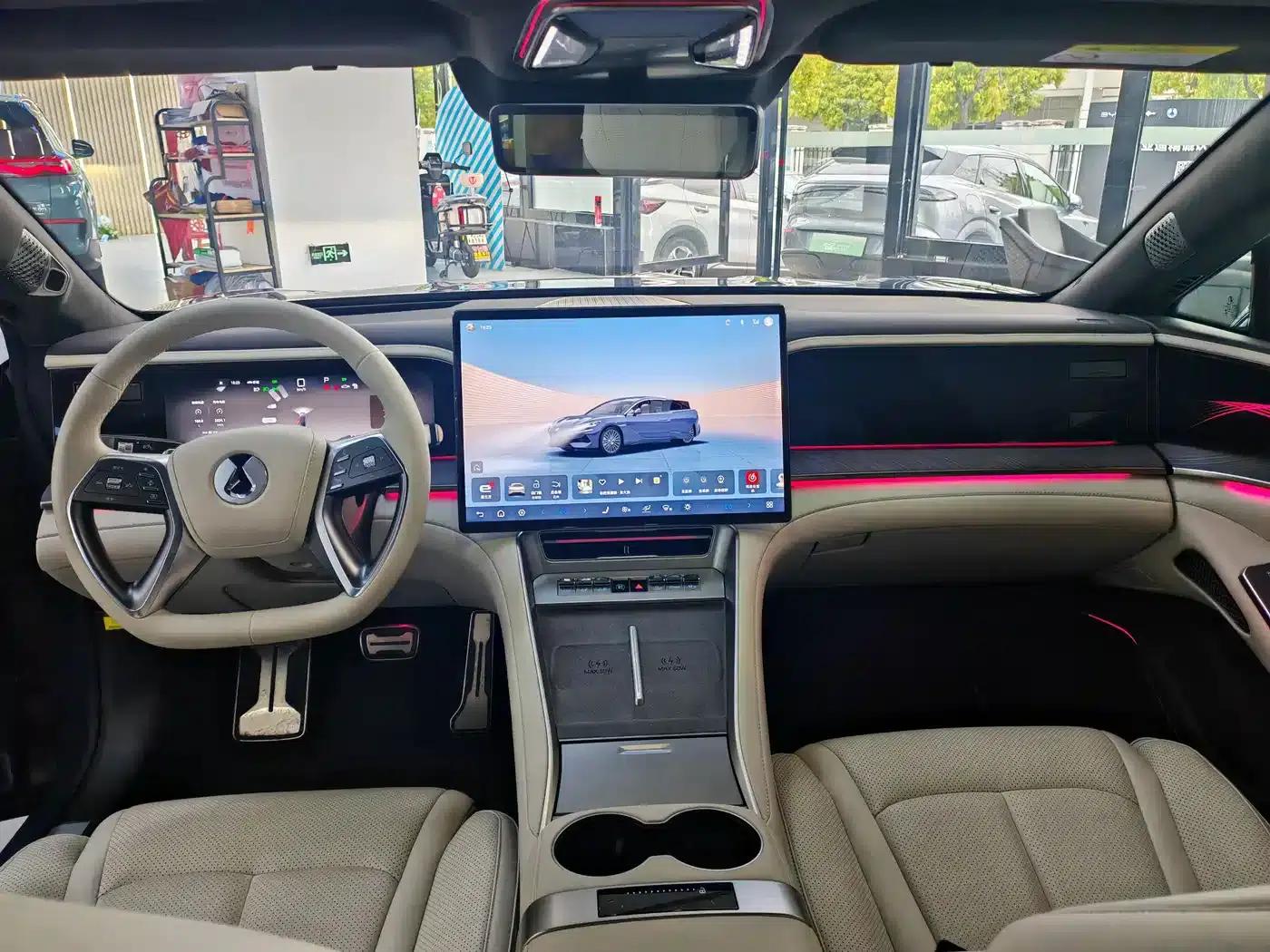 Denza Z9 2024 Model, 1100km Range, 4WD Ultra Edition — миниатюра 14