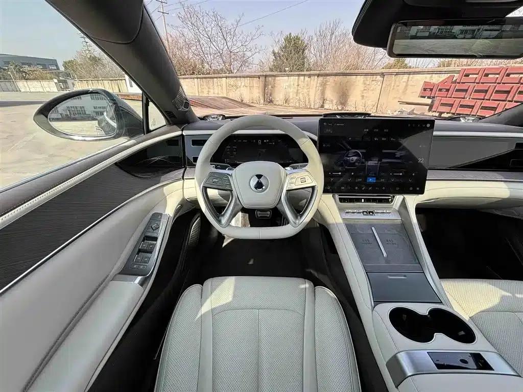 Denza Z9 2024 Model 1100km AWD Max Edition — миниатюра 15