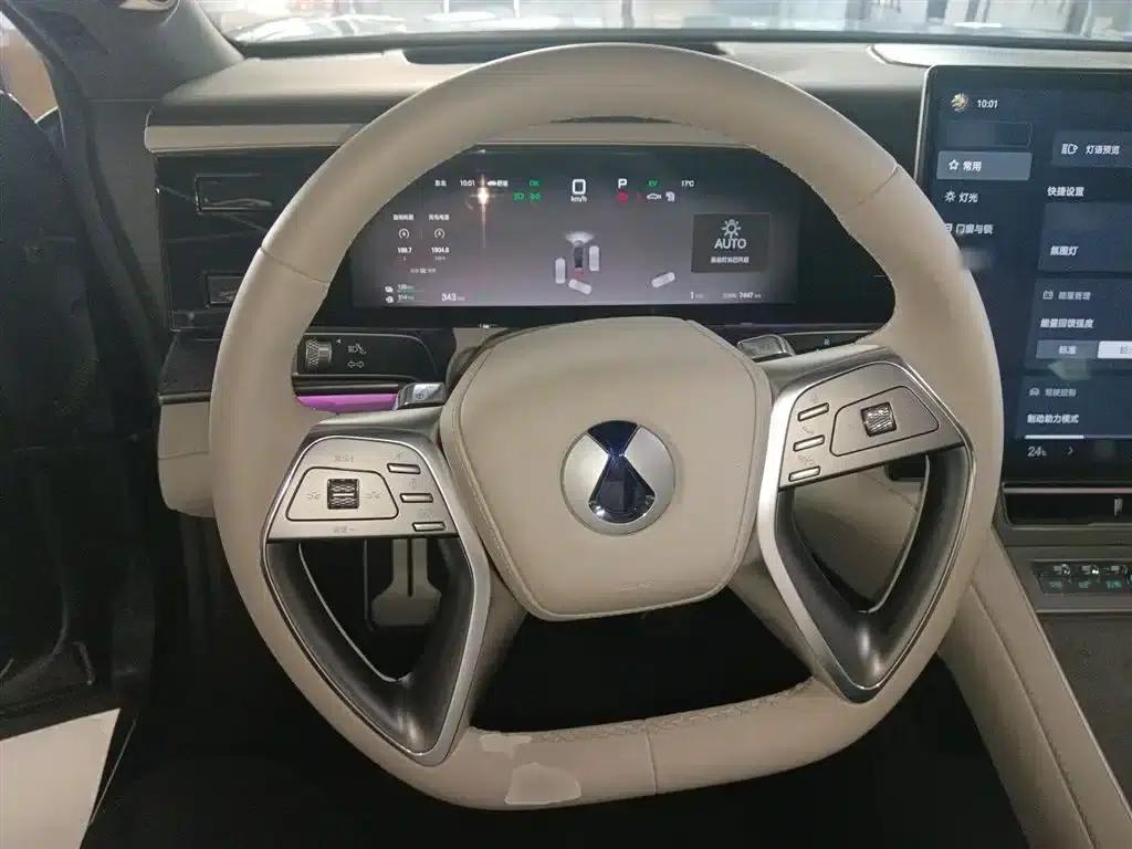 Denza Z9 2024 Model 1100km AWD Max Edition — миниатюра 3