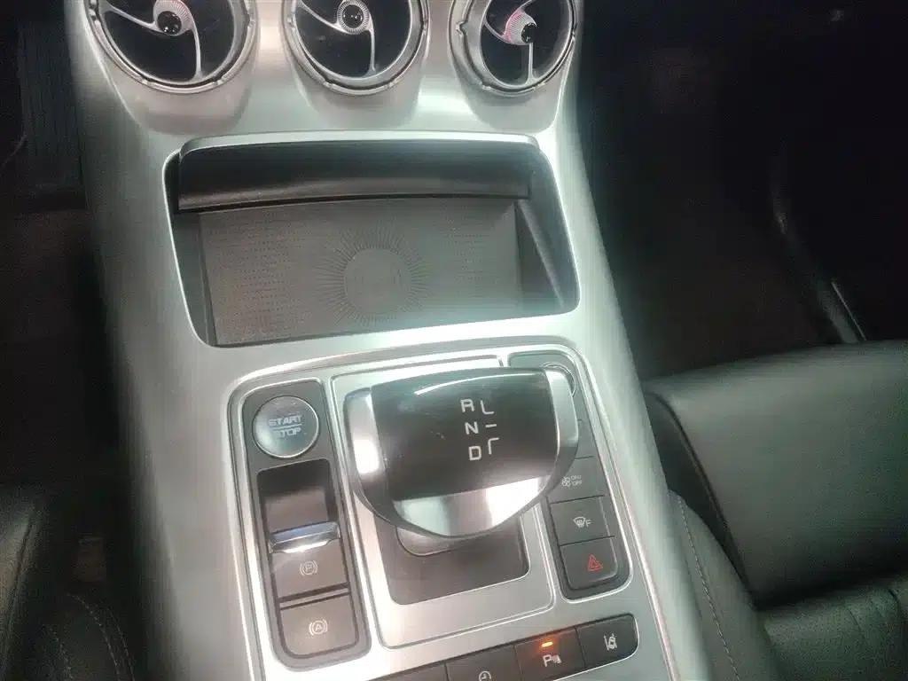 Denza X 2020 PHEV Flagship Edition — миниатюра 10