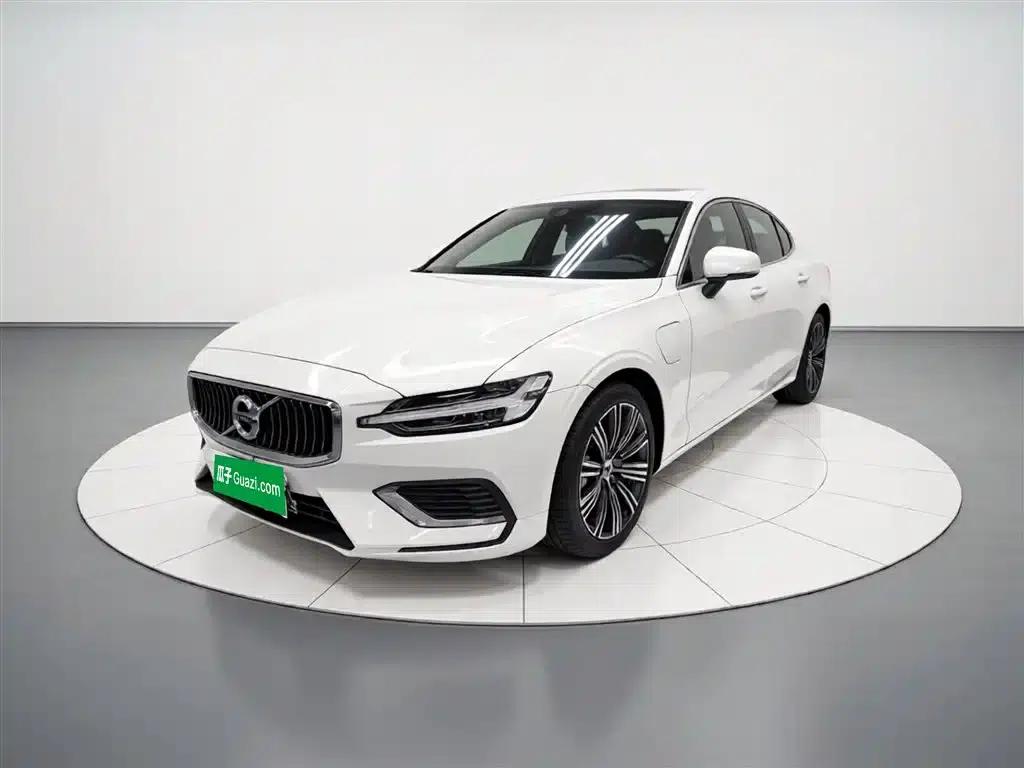 2021 Volvo S60 Plug-in Hybrid T8 E-Drive Hybrid AWD Inscription Luxury Edition — миниатюра 2