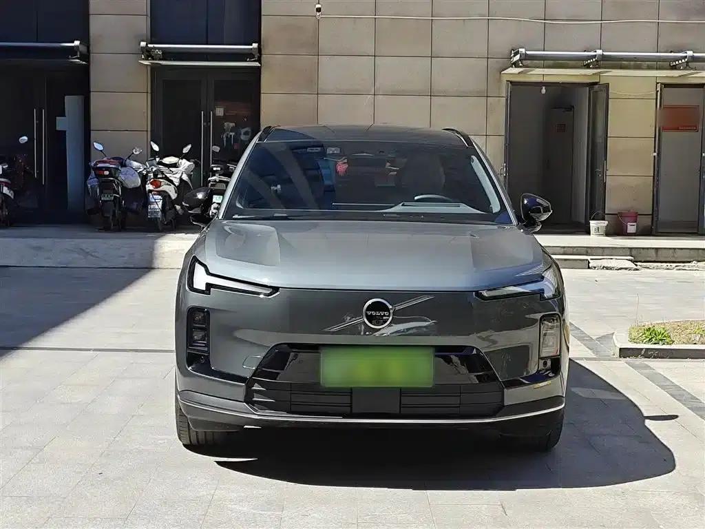 2026 Volvo XC70 Plug-in Hybrid, All-Wheel Drive, Ultra Range — миниатюра 20
