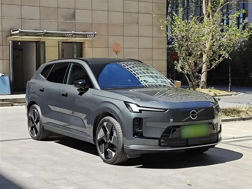 2026 Volvo XC70 Plug-in Hybrid, All-Wheel Drive, Ultra Range — миниатюра 21