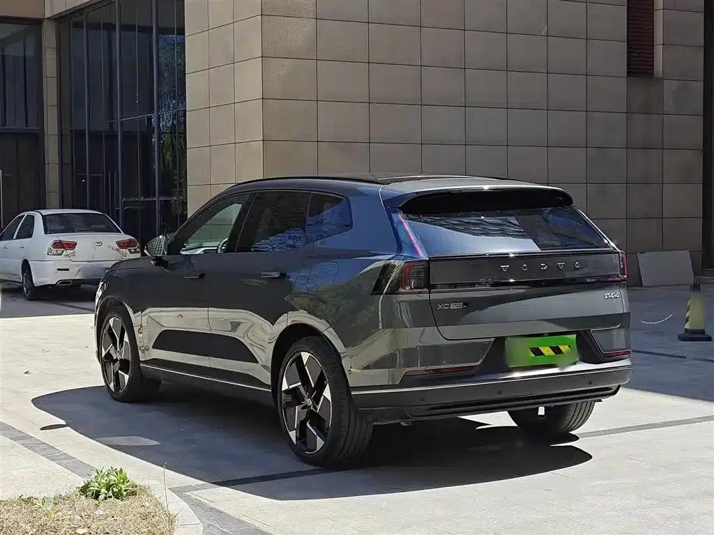 2026 Volvo XC70 Plug-in Hybrid, All-Wheel Drive, Ultra Range — миниатюра 25